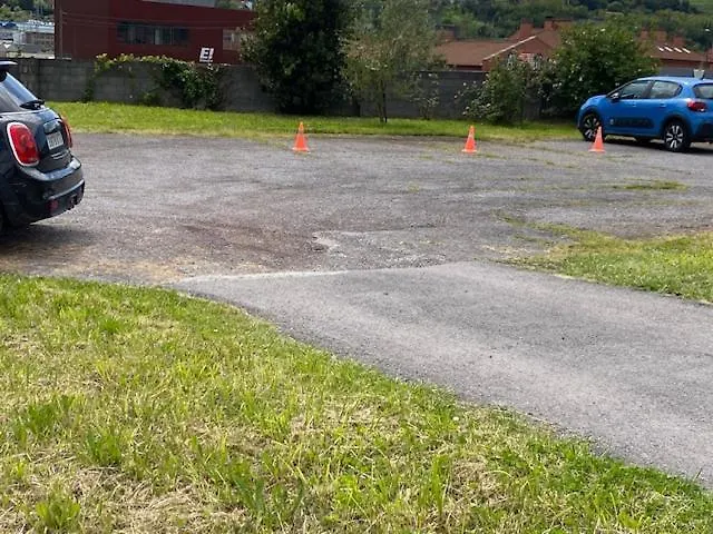 Apartamento Nik En Casa Chalet Con Parking Y Jardin * Erandio